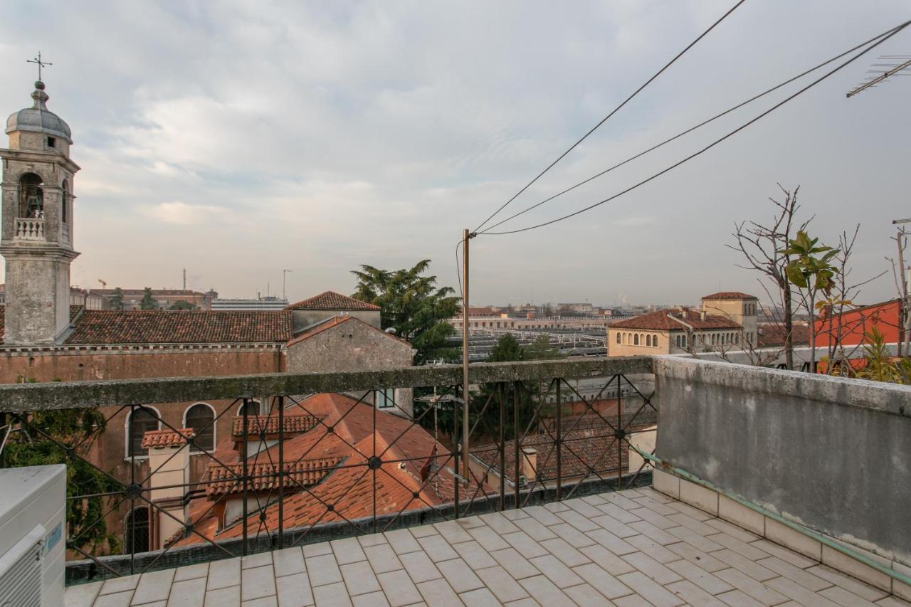 Appartement Lance With Lift, 2 Minutes Walk From The Train Station *